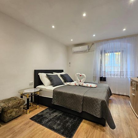 Centar Ri-Room Rijeka Exterior foto